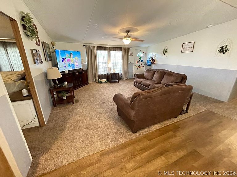 Listing photo 5