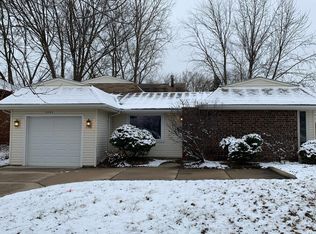 3305 Fountainbleau Dr, Hazel Crest, IL 60429