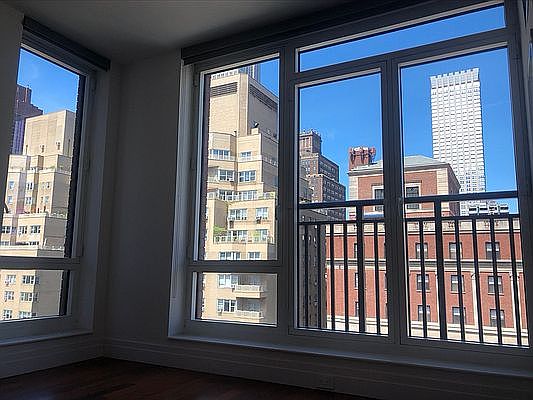 3rd image of 45 Park Ave APT 1402