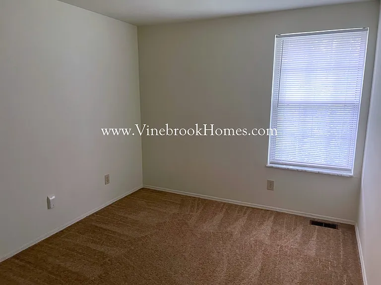 8137 Mount Aetna St — Photo 14