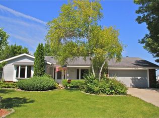 W159N10927 Legend Ave, Germantown, WI 53022