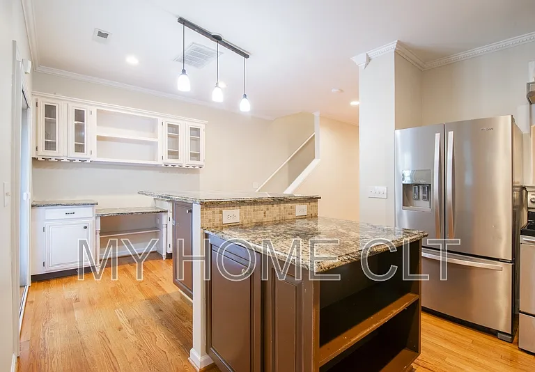 807 Greenleaf Ave #1 — Photo 13