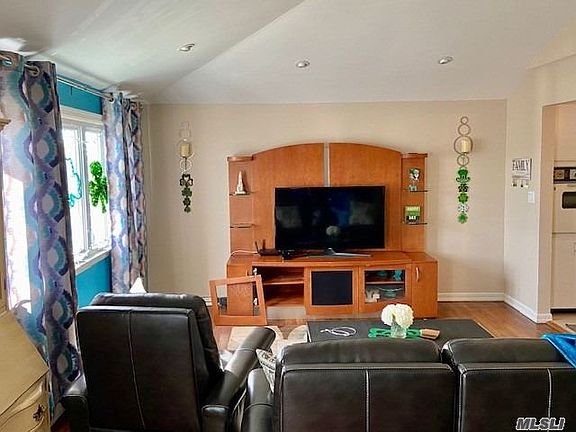 4th image of 158-26 95th St #2