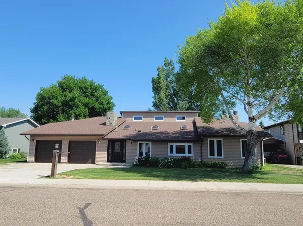 816 Mannhaven St, Hazen, ND 58545