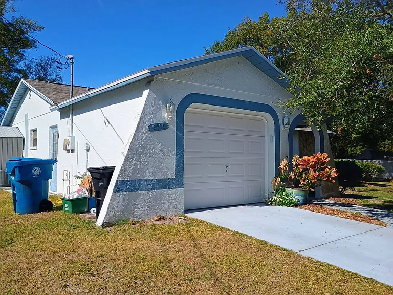 2105 Arbuckle Rd — Photo 2