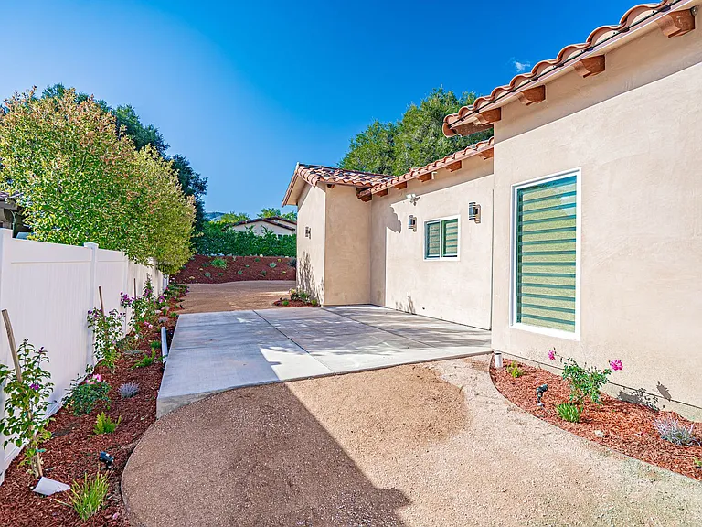 26976 1/2 Sand Canyon Rd — Photo 21