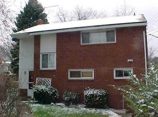 3 Julian Dr, Pittsburgh, PA 15235