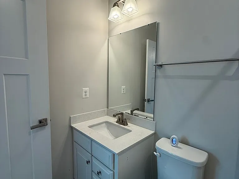 506 Ladywell St — Photo 30
