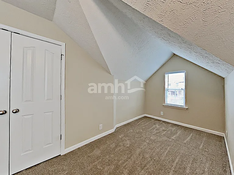 2053 Leefield Dr — Photo 18
