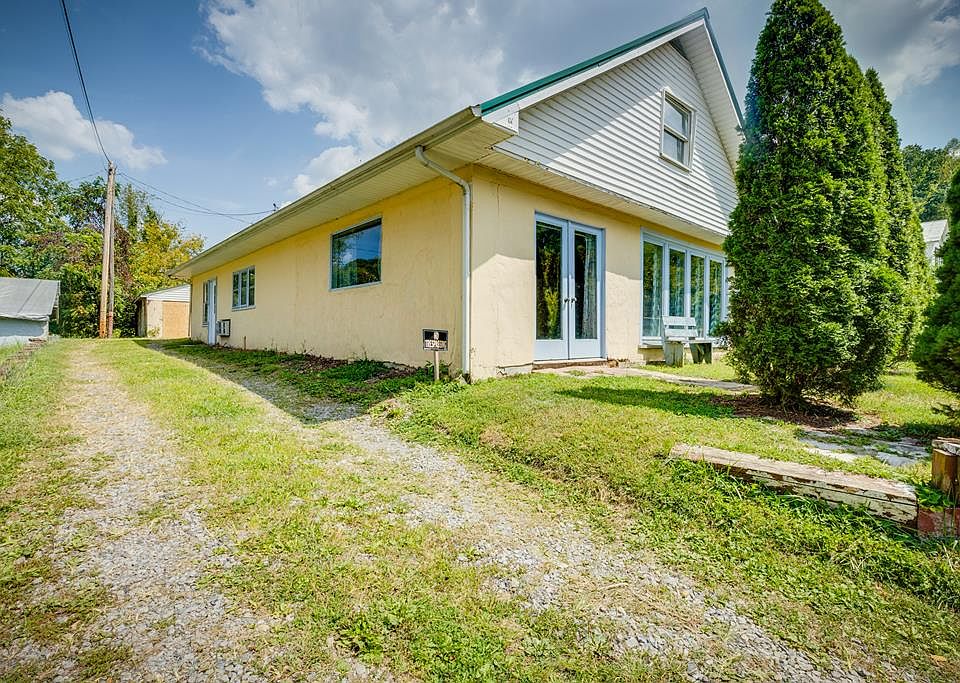 1st image of 215 Riverview Terrace Dr