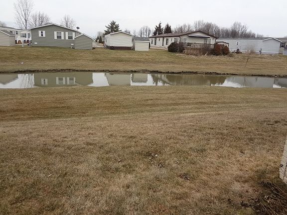 4th image of 21483 Dupont Dr