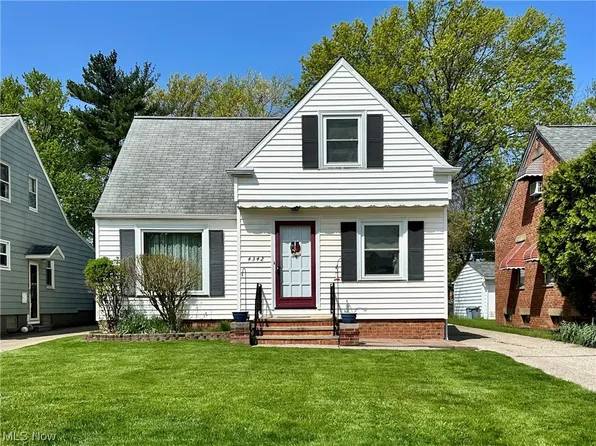 4342 S Parkside Dr, Brooklyn, OH 44144