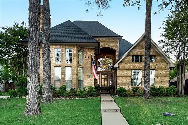 1st image of 6 Crestwood Dr
