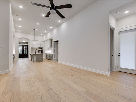 4th image of 4104 Fall Aster Way