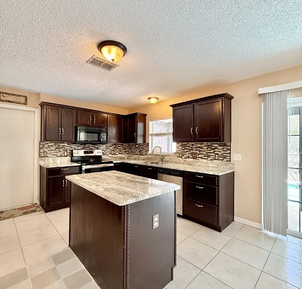1431 Teal Dr — Photo 8