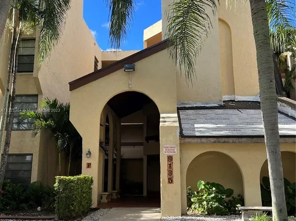9135 SW 125th Ave APT 210P, Miami, FL 33186