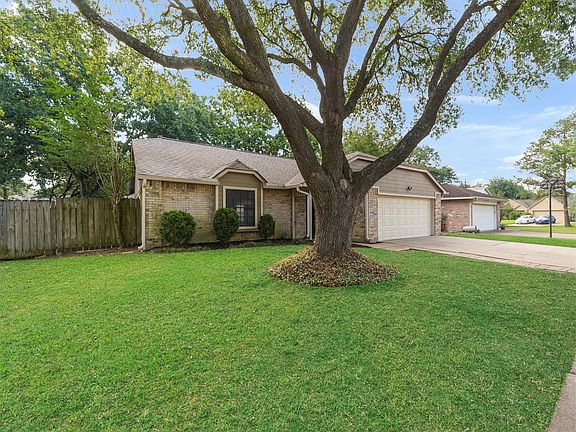 3rd image of 1515 Silver Morning Dr