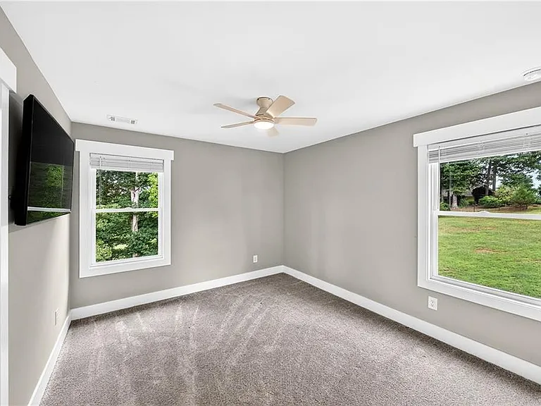 727 Old Collins Rd — Photo 43