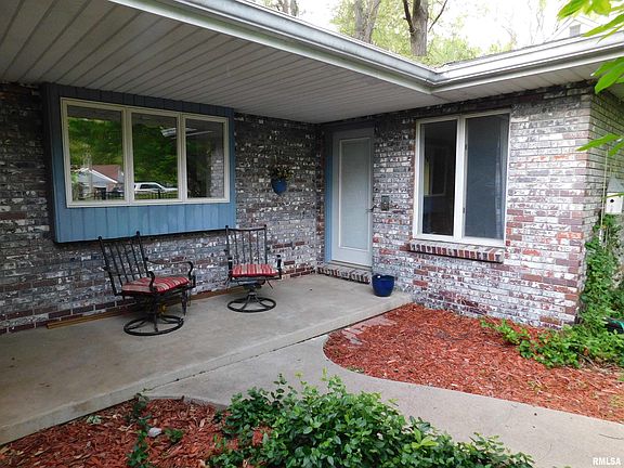 3rd image of 31 Penacook Dr