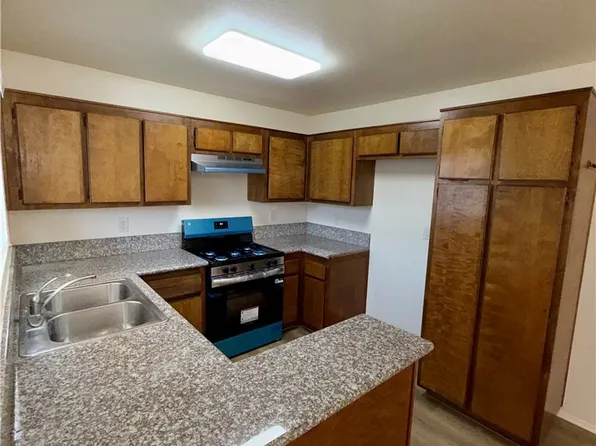 9234 Palm St, Bellflower, CA 90706
