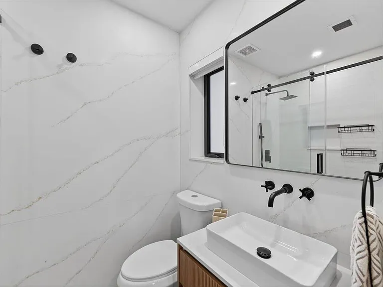 SW 26th Ln — Photo 23