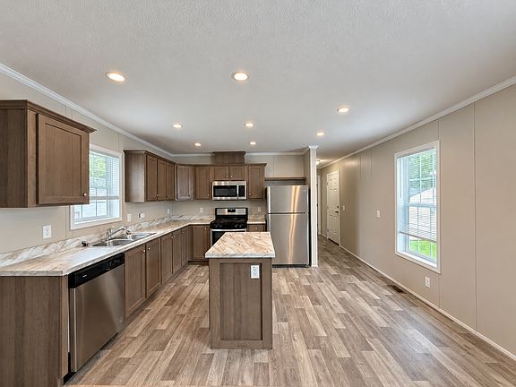 4th image of 71400 Van Dyke Rd #357
