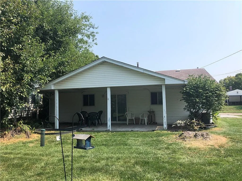 510 Maple Ln photo 1