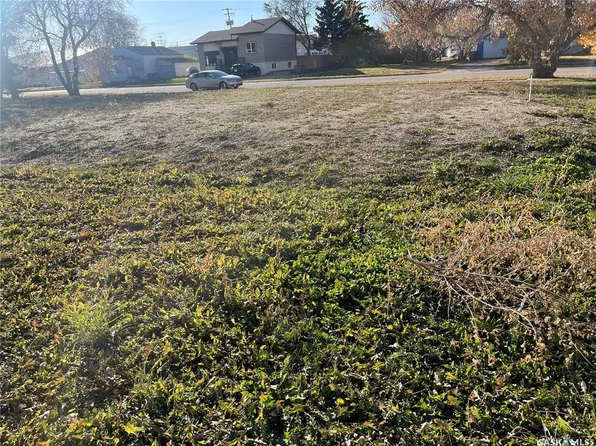 122 & 126 1st STREET NE, Wadena, SK S0A 4J0