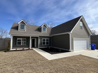 1402 Pipeline Ave, Columbia, TN 38401