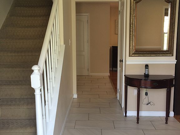 3rd image of 139 Melissa Ct
