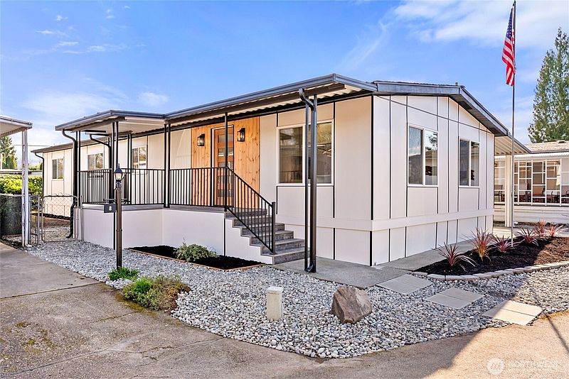 5th image of 1510 Maple Lane #7