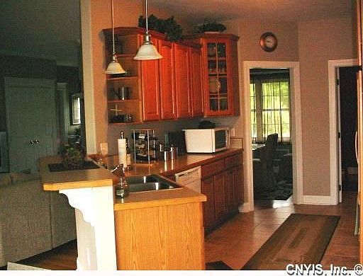 3rd image of 133 Goldenrod Ln