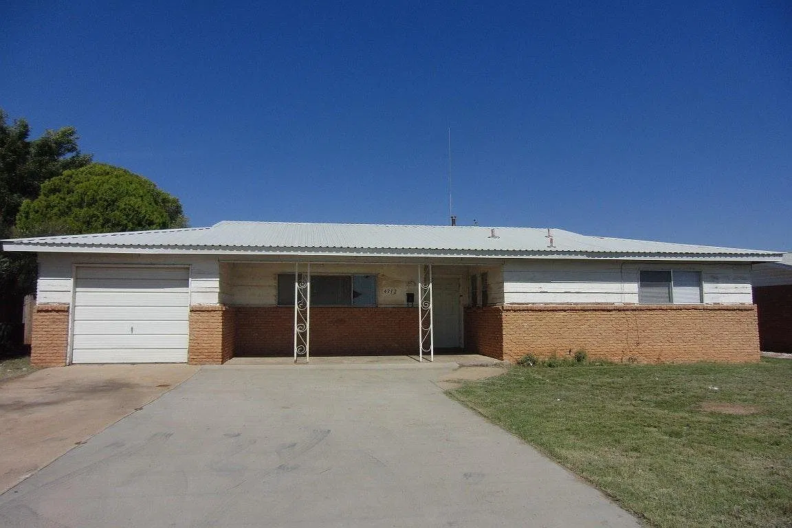 3 bed, 1445 sqft, $1,750 — Photo 1