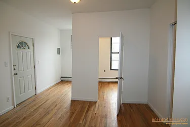 Rented by aptsandlofts.com