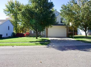 215 Bent Tree Ln, Pataskala, OH 43062