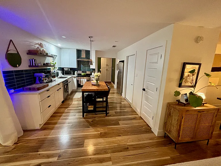 2409 Princeton Dr — Photo 4