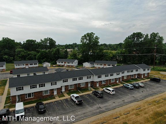 2nd image of 411 N Chipman St #16909407