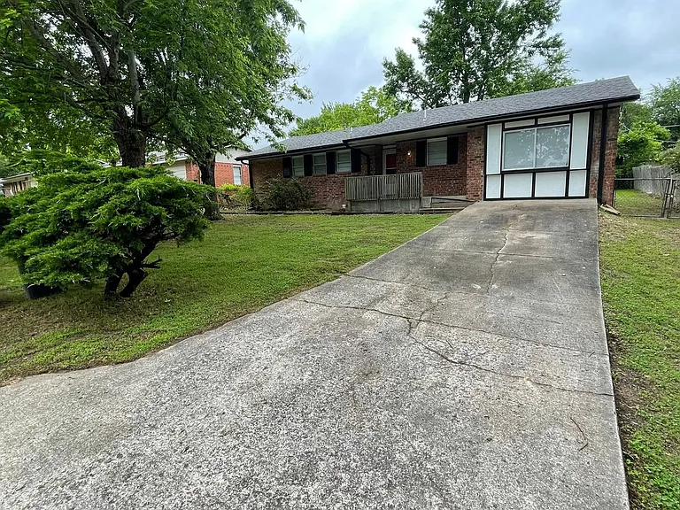 311 Dogwood Dr — Photo 17