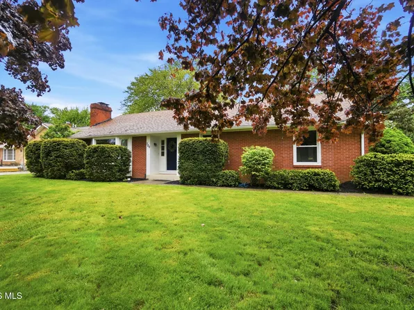 720 Fairview Ave, Bowling Green, OH 43402