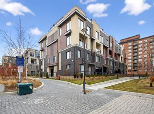 3560 Colonial Dr #9, Mississauga, ON L5L 0C1