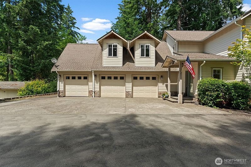2nd image of 4443 Boston Harbor Road NE