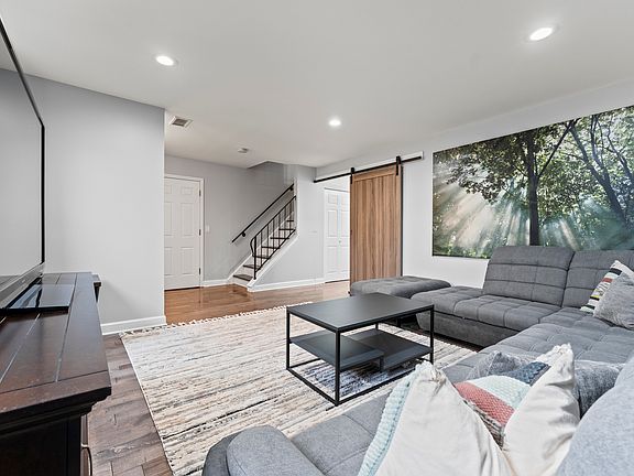 4th image of 665 Briarwood Ln