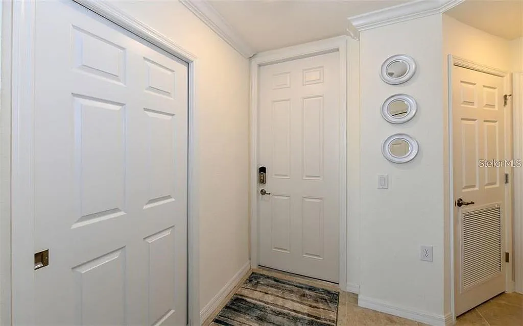 3 bed, 2.0 bath, 1286 sqft, $6,500 — Photo 3