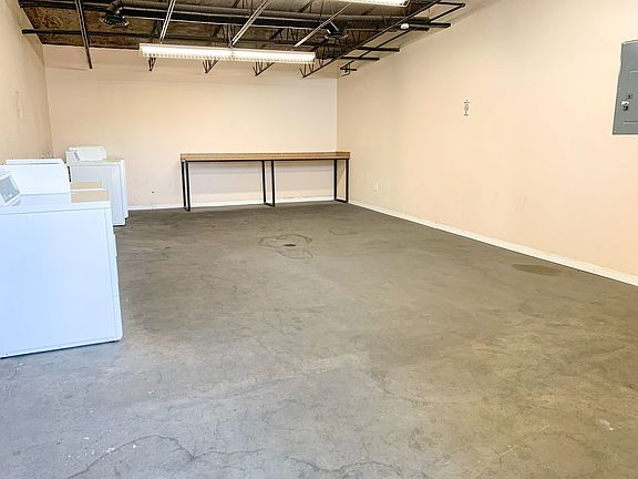 5th image of 900 Valencia Dr SE #25