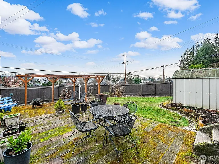 3231 Grand Ave #B — Photo 9