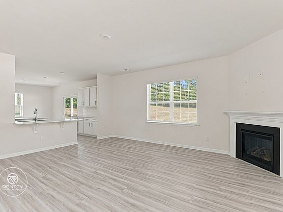 4th image of 1830 Vanderlyn St