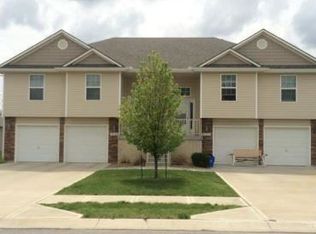10305 E 45th Ter, Kansas City, MO 64133