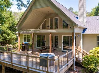366 E Lakeshore Dr, Fair Play, SC 29643