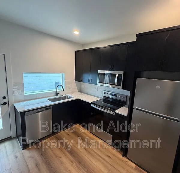 3522 NE 44th Ave — Photo 10