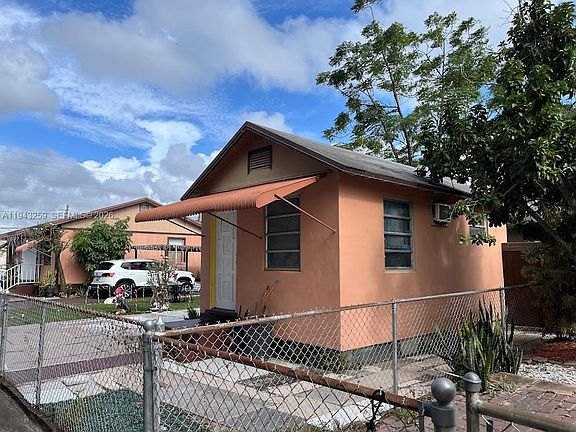 5th image of 277 NW 47th Ct